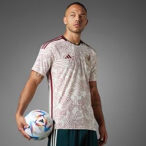 Adidas Men's White and Maroon Graphic Jersey